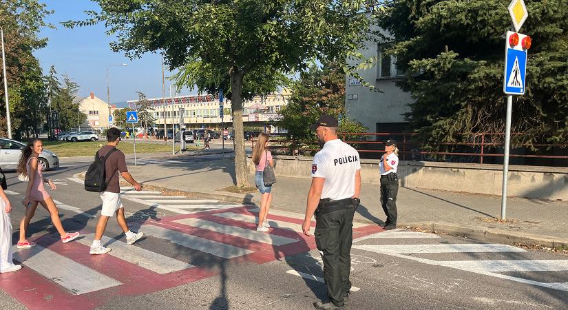 Több rendőrjárőr lesz az utcákon a tanévnyitó napján