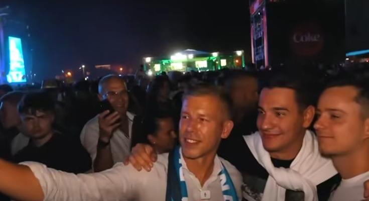 Videó: megjelent Magyar Péter a Majkára bulizó fiatalok között