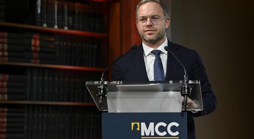 Az Orbán Balázs-féle MCC kitett, aztán villámgyorsan törölt egy képgalériát a kétmilliárd forintért felújított győri központjáról