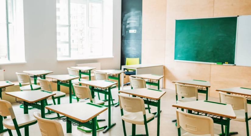 Tóth Ferenc: Üres az iskola… – Ki védi meg a pedagógust?