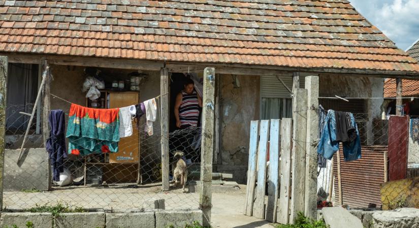 „Sok felnőtt csak a nevét tudja leírni” – a legnagyobb felzárkózó településen jártunk