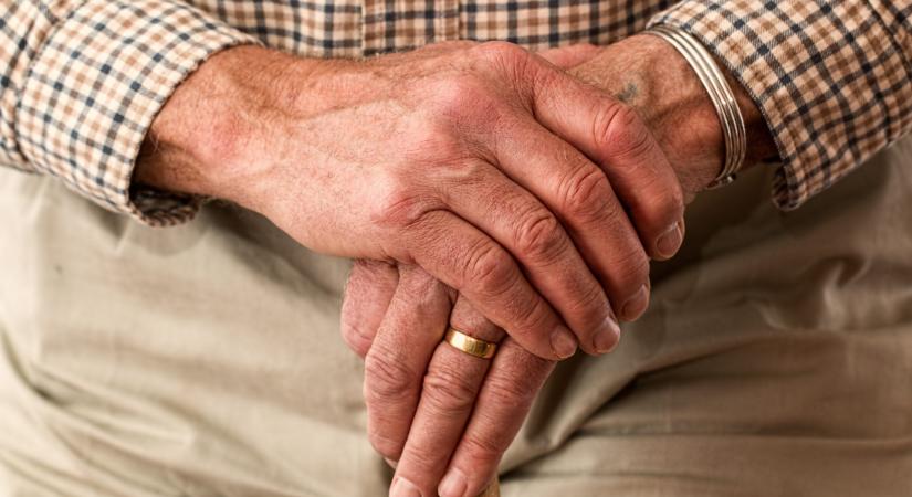 Nem tisztelték a kormányt: kirúgták a nyugdíjas párt az Őrségi Oldtimer Egyesületből