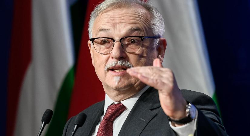 „Miért kellene leválni?” – Hernádi Zsolt szerint nem szükséges csak úgy magunktól lemondani az orosz kőolajról