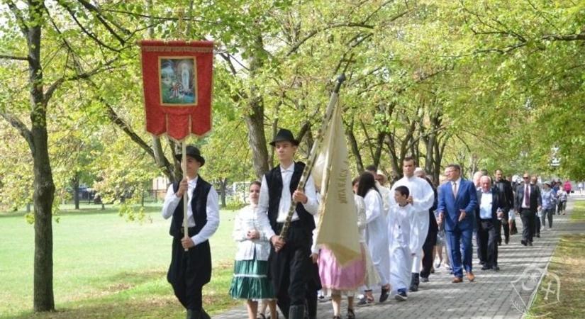 Nem csak egy ünnep, hanem időutazás is a Szobori búcsú