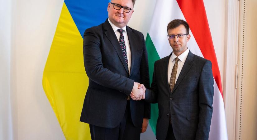 A kitiltási botrány közepén magyar miniszterek fogadták az ukrán miniszterelnök-helyettest a háttérben