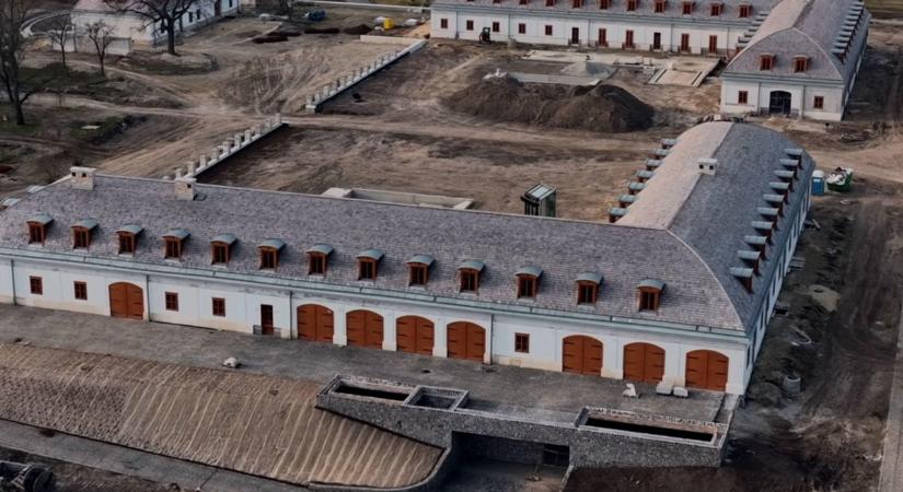 10 luxuslakás, 190 négyzetméteres étkező, „steak előkészítő helyiség” – kiszivárogtak Hatvanpuszta tervrajzai