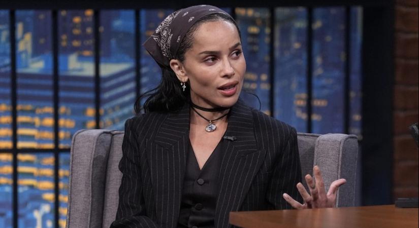 „Egészen hihetetlen…” – Zoë Kravitz nincs oda a Jóbarátok homofób vicceiért
