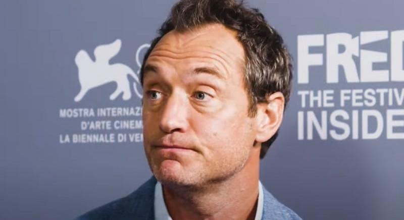 Álló ovációt kapott Jude Law filmje, amelyben Putyint alakítja