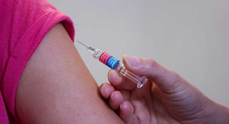 Szülők figyelem: Sürgős hírt kaptunk a HPV elleni védőoltásról