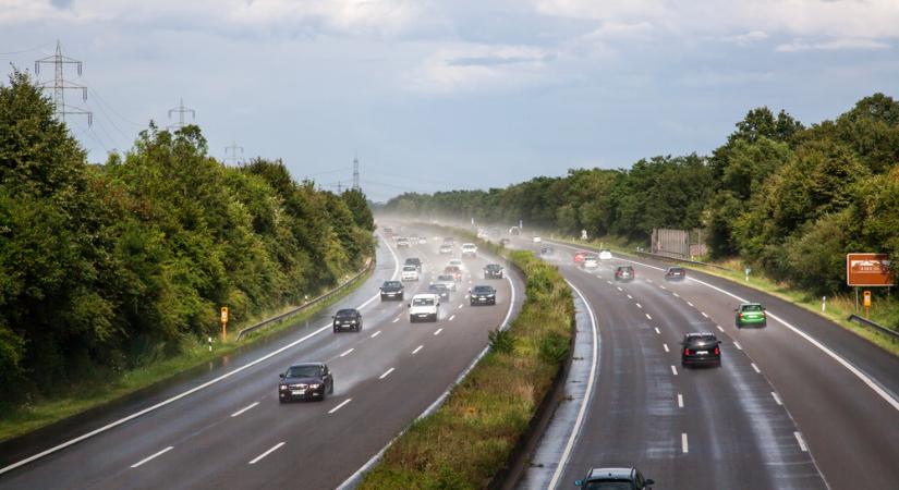 Mától nincs több "kényelmi díj" az autópálya-matricákon
