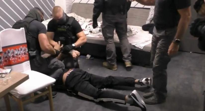 Milliók, arany, luxuscikkek – így élt a 34 éves ózdi férfi, amíg le nem csaptak rá (videóval)