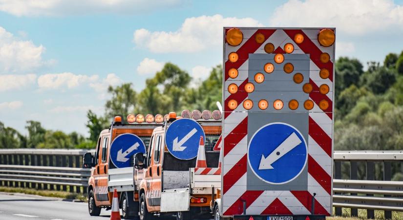 Iskolakezdés az M1-es autópályán: nem egyszerű az élet