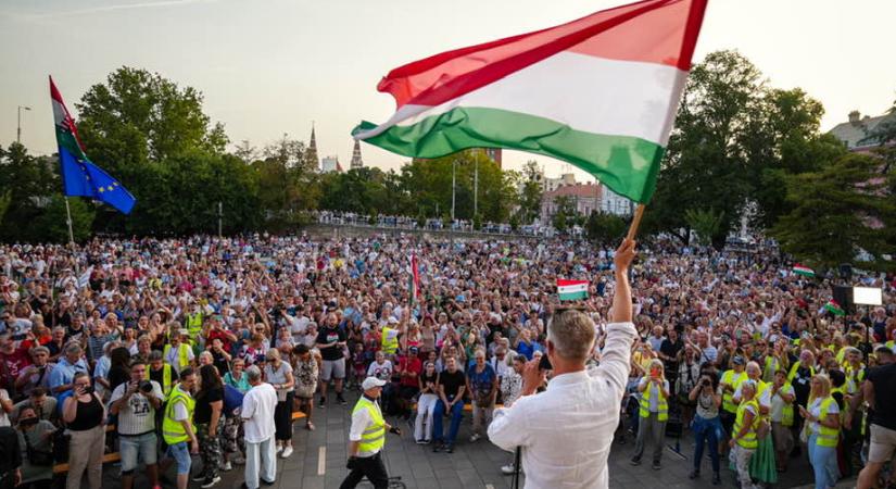Republikon: Hat százalékkal vezet a Tisza a biztos pártválasztók körében
