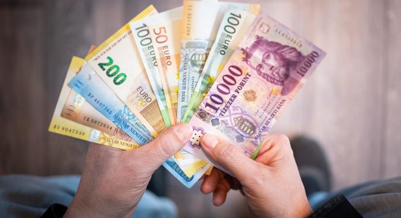 Kilőtt a forint délelőtt