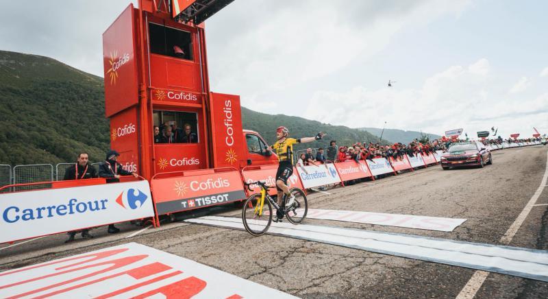 Vuelta a Espana 2025: Jonas Vingegaard hegyi befutós sikerrel került közel a piros trikóhoz