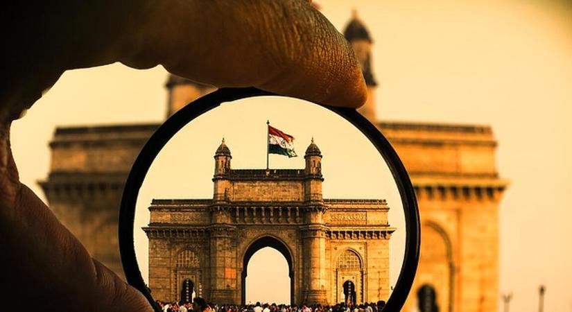 India beintett Trumpnak, nem kicsit