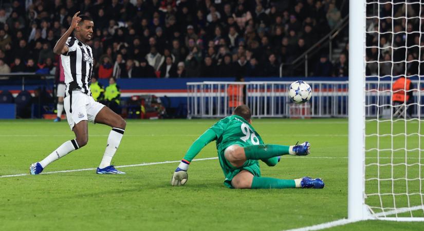 Isakért brit rekordot fizethet a Liverpool, a svéd már az AXA edzőközpontban