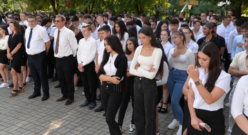Becsengettek a záhonyi Kandóban (fotókkal)