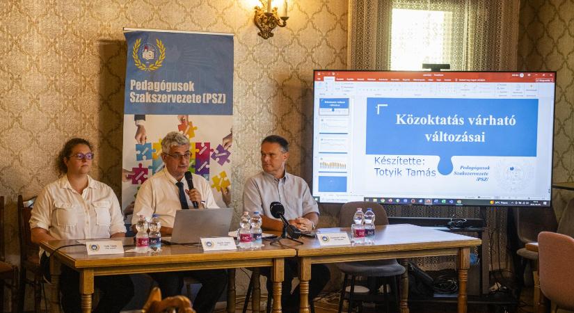 Súlyos tanárhiánnyal indult a 2025/2026-os tanév is, a PSZ szerint legalább 16 ezerrel több pedagógusra lenne szükség