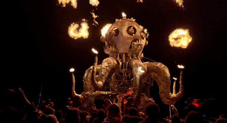 Vérbe fagyva találtak rá egy férfira a Burning Man fesztiválon