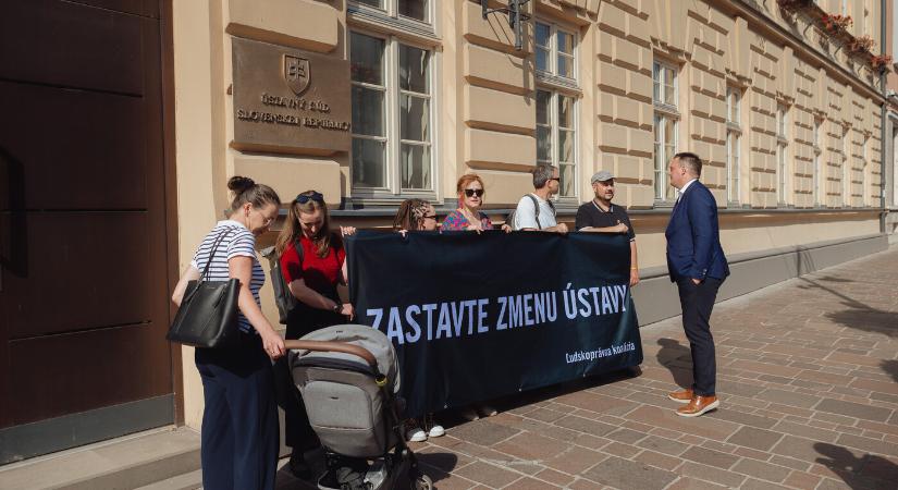 EJK: „Az alkotmánynak az embereket kell védenie, nem pedig az egyenlőtlenséget legitimálnia”