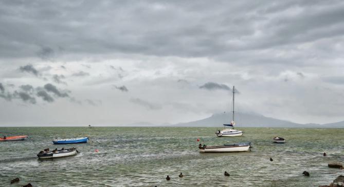 Hatezer úszómedencényi vizet kapott a Balaton hétvégén