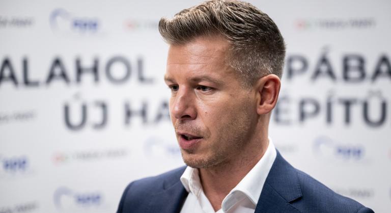 Magyar Péter kiszivárogtatott egy belső levelezést, a DK szerint a tiszások fenyegetik a jelöltjeiket