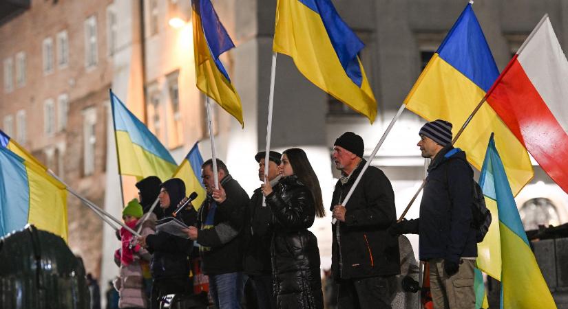 Lengyelországban felülkerekedett a nacionalista kisebbség, egymillió ukrán menekült sorsa van veszélyben