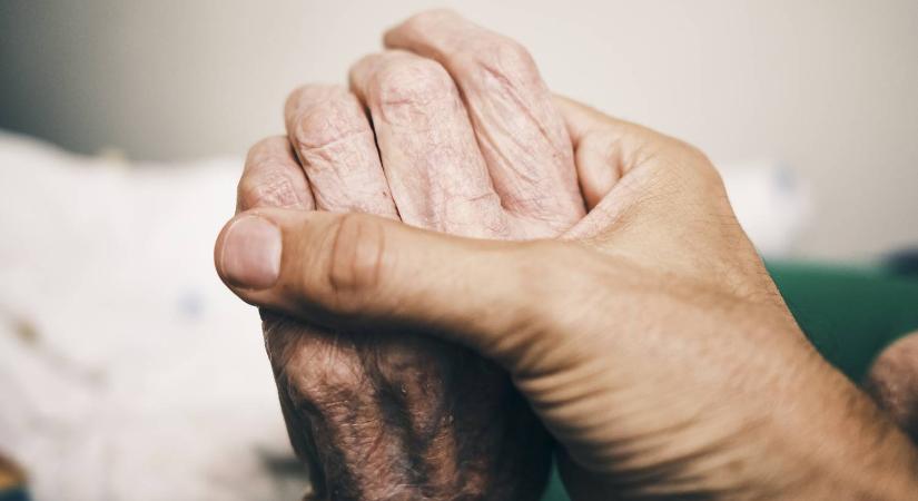 Sokkoló felismerés: árulkodó jelek a kézen, ha közeleg a halál