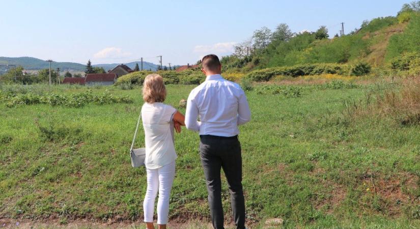 Kezdődik az ózdi kamionterminál építése