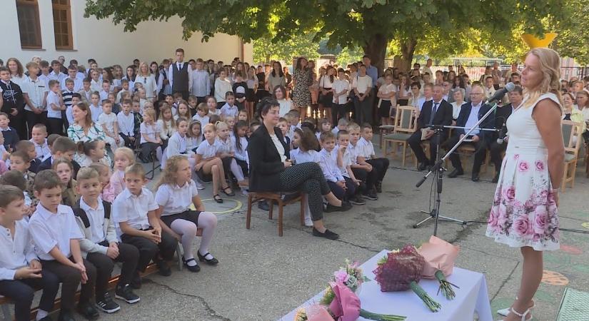 Jubileumi tanévnyitó a Deákban
