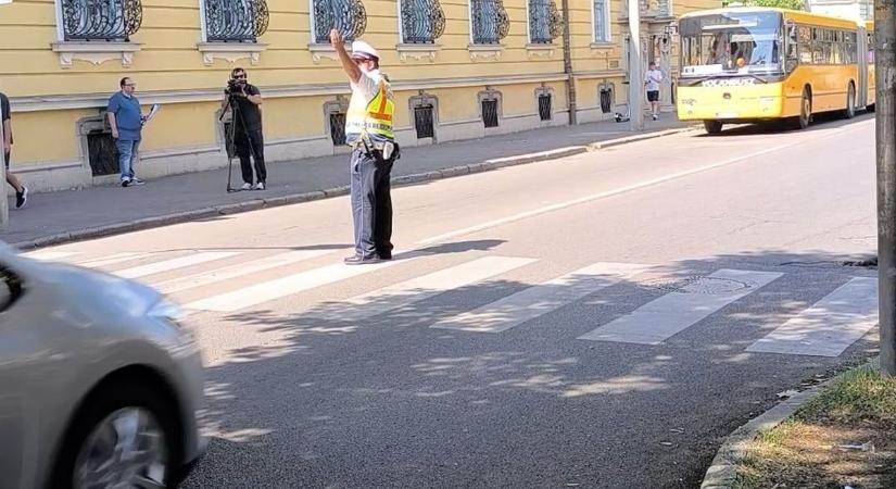 Iskolakezdéskor is fontos, hogy mindenki hazaérjen – rendőrök a biztonságért  videó