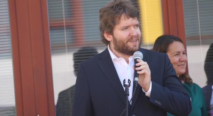 „Az ipolysági iskolaközpont egy értékes modell, amelyet más magyar közösség is alkalmazhat”