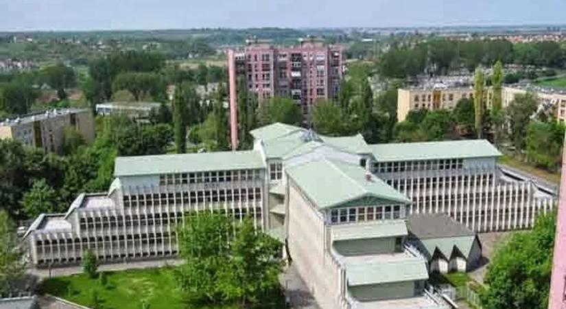 Jótékonysági tanszergyűjtéssel rajtolt a tanév ebben az iskolában