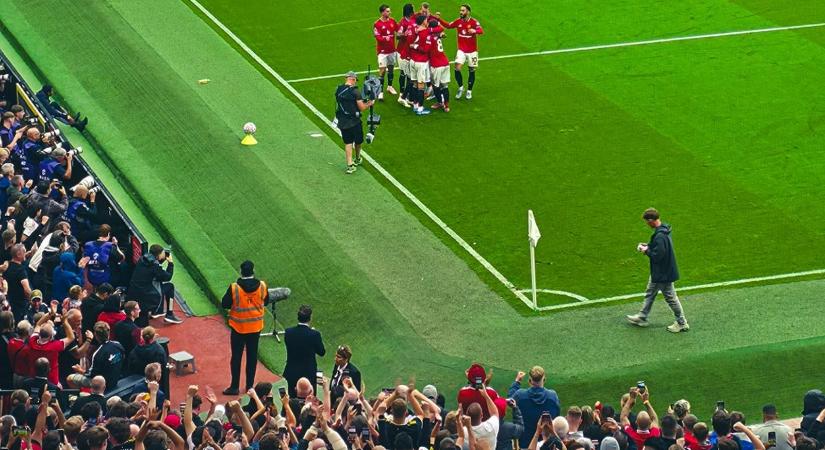Pénzkidobás mesterfokon: 73 millió eurós veszteséggel adta el sztárját a Manchester United