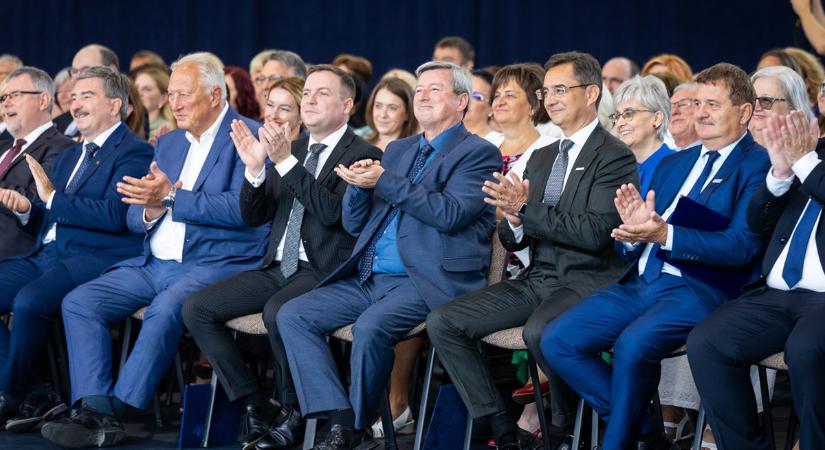 Hallgathatták a politikusokat a debreceni diákok az évnyitón