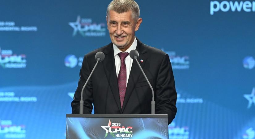 A cseh milliárdos ellenzéki politikust megütötték egy rendezvényen – Orbán jobbulást kívánt