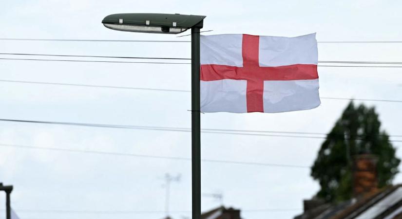Brit zászlóháború: a szuverenitás és az ellenállás, vagy a kulturális és identitásválság szimbóluma?