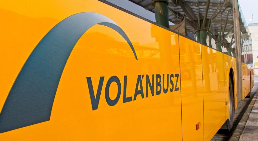 Megszűnt az önkormányzati iskolabusz Hajdúviden, hétfő reggel nem fértek fel a gyerekek a távolsági járatra
