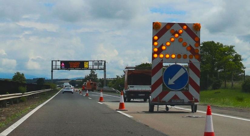 Bővül az M3-as, januártól fél áron lehet matricát venni