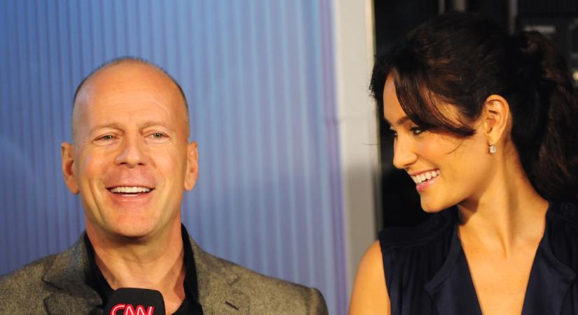 Bruce Willis felesége visszavág a rosszindulatú kommentelőknek, miután otthonba adja a férjét