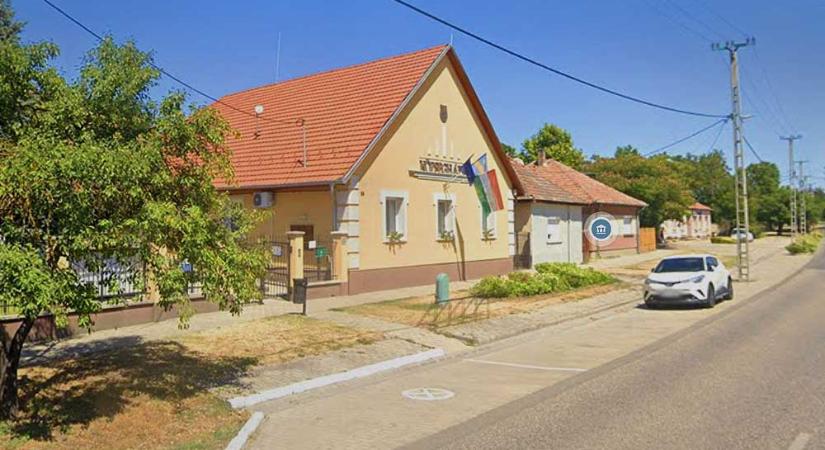 Csak az költözhet Tatárszentgyörgyre, aki fizet 50 ezer forintot, és a helyi képviselők előtt sikeresen levizsgázik