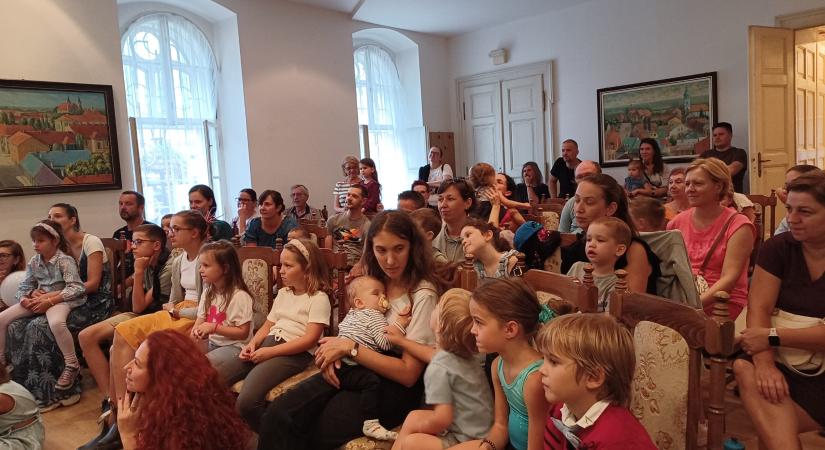 Az eső és a magtartott program egyaránt jól esett a X. jubileumi Komálom Gyerkőcfesztiválon