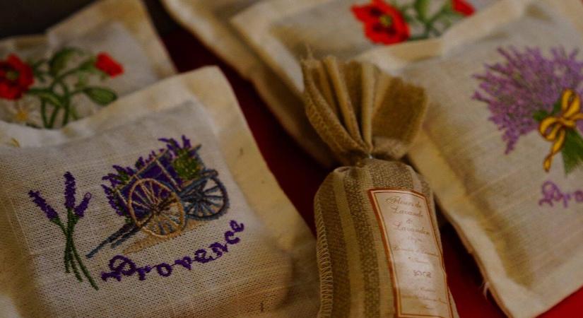 Természetes relaxáció: készítsen gyógynövényes párnát!