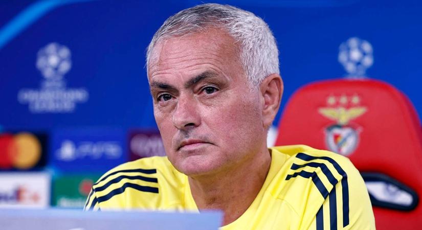 José Mourinho elsírja magát, olyan kezdőcsapatot hozott össze a Fenerbahce