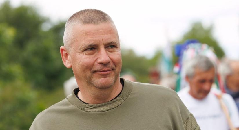 Ugyanabban a luxusvillaparkban lakik Ruszin-Szendi Romulusz és Dálnoki Áron