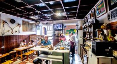 A magyaros street foodoktól a romkocsmákig – Hova vidd a külföldi ismerőst enni-inni