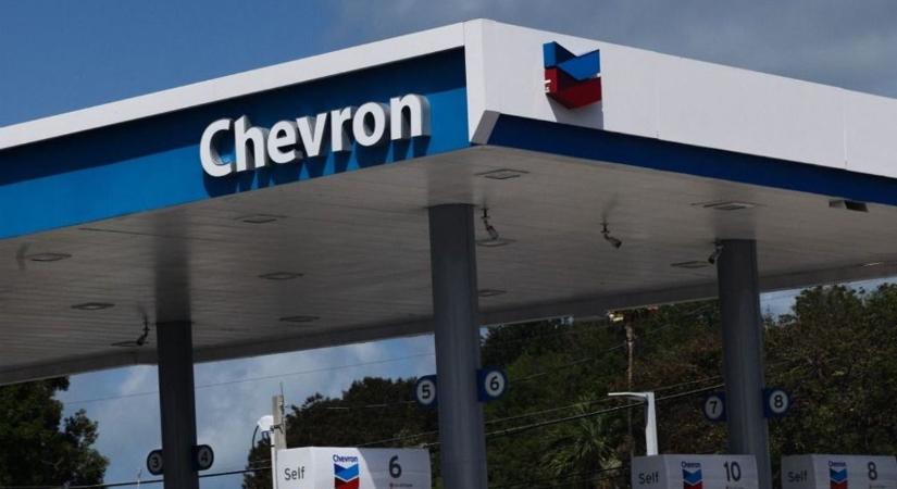 Agyafúrt kettős játszmát űz a Fehér Ház Venezuelával, egy olajcég áll a háttérben