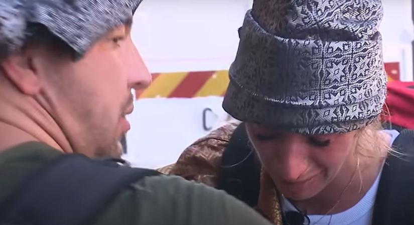 A kamerák előtt vesztek össze, megríkatta párját Curtis
