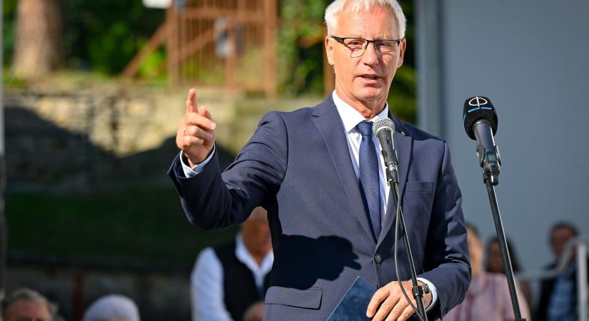 Soltész Miklós: Ha valamit meg szeretnénk valósítani, az nem egyszemélyes harc, akkor tudjuk egymást segíteni, ha közösségben összefogunk